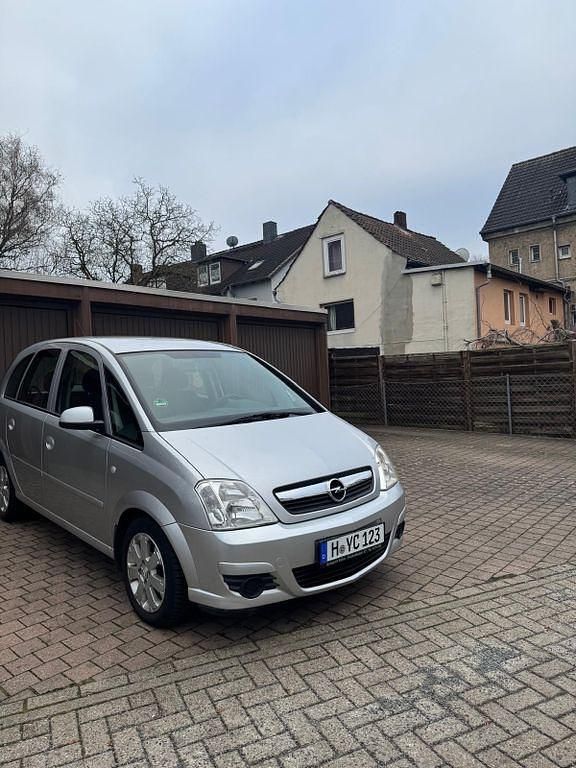 Gebraucht Opel Meriva 105 PS (77 kW) 2008 Silber Van / Kleinbus