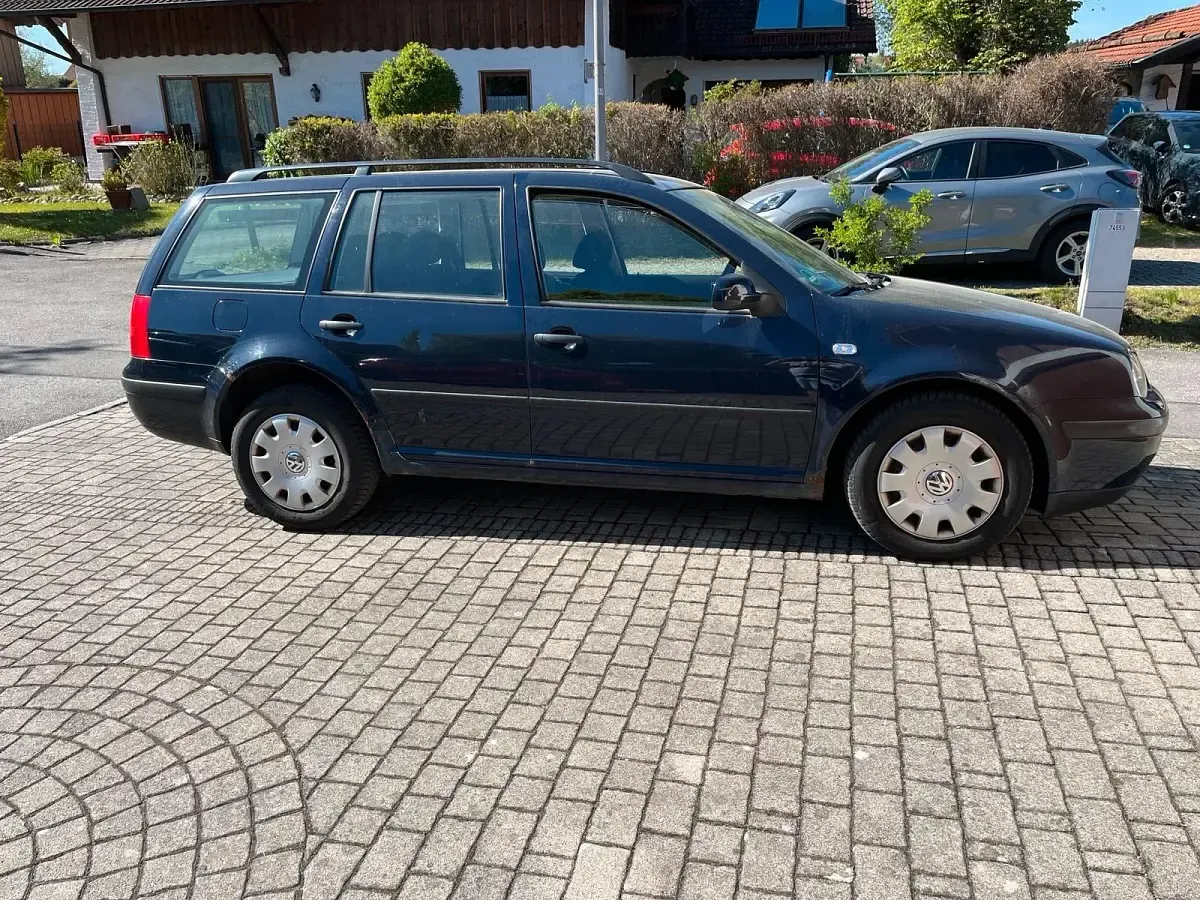 Usata VW Golf IV 75 CV (55 kW) 2006 Blu Station wagon