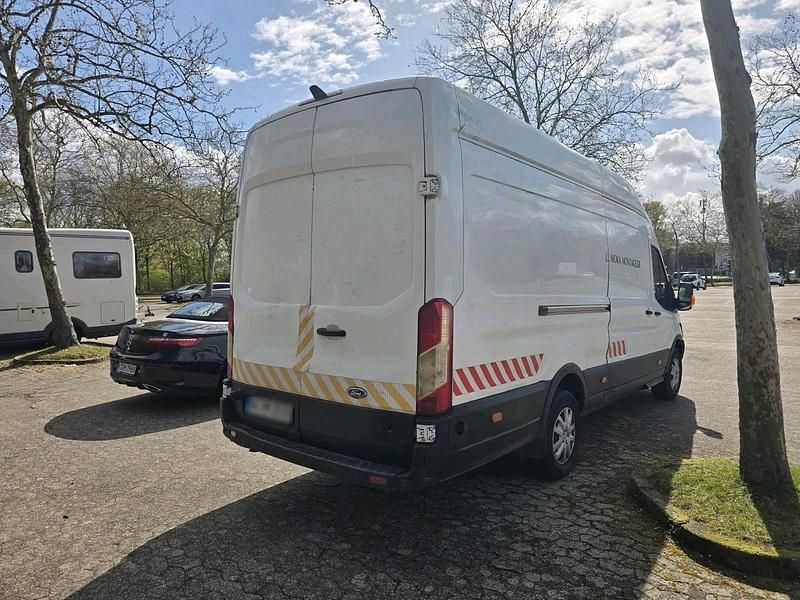 Second-hand Ford Transit 125 CP (91 kW) 2016 Alb Monovolum