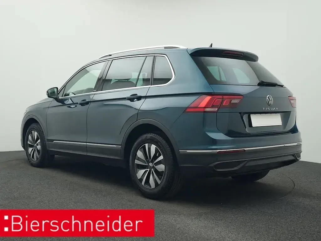 Gebraucht VW Tiguan IQ Drive 150 PS (110 kW) 2024 Blau SUV