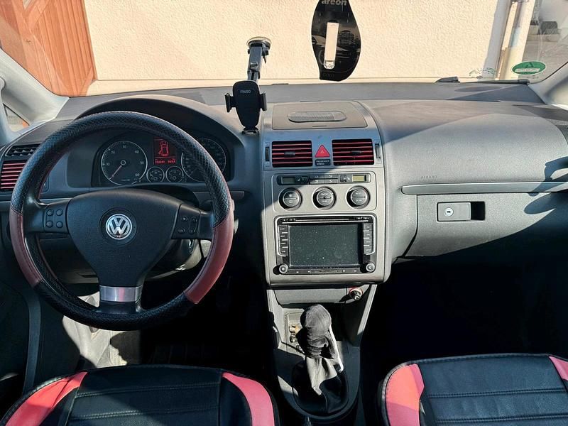 Gebraucht VW Touran 140 PS (102 kW) 2007 Grau Van / Kleinbus