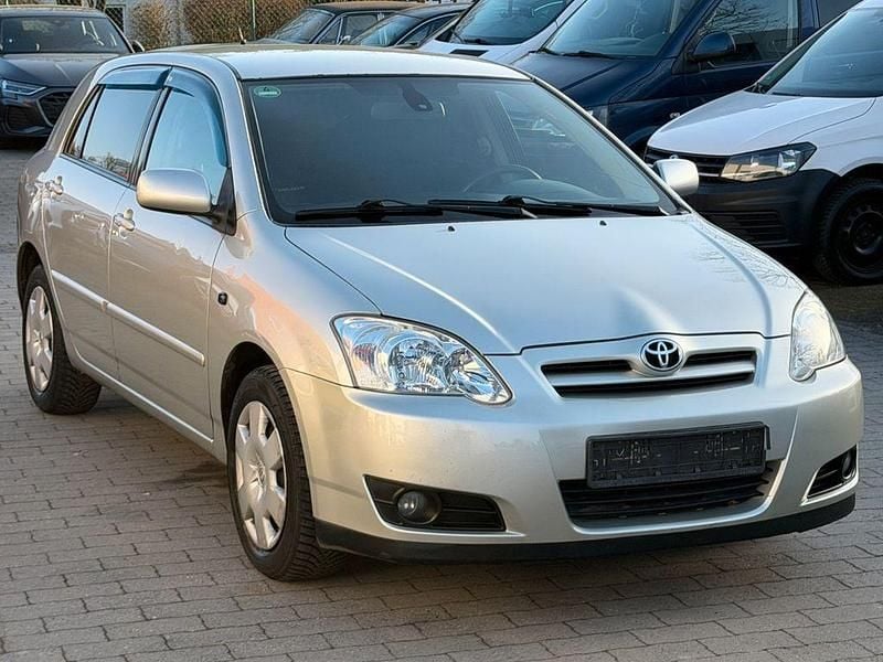 Gebraucht Toyota Corolla 90 PS (66 kW) 2004 Silber Limousine