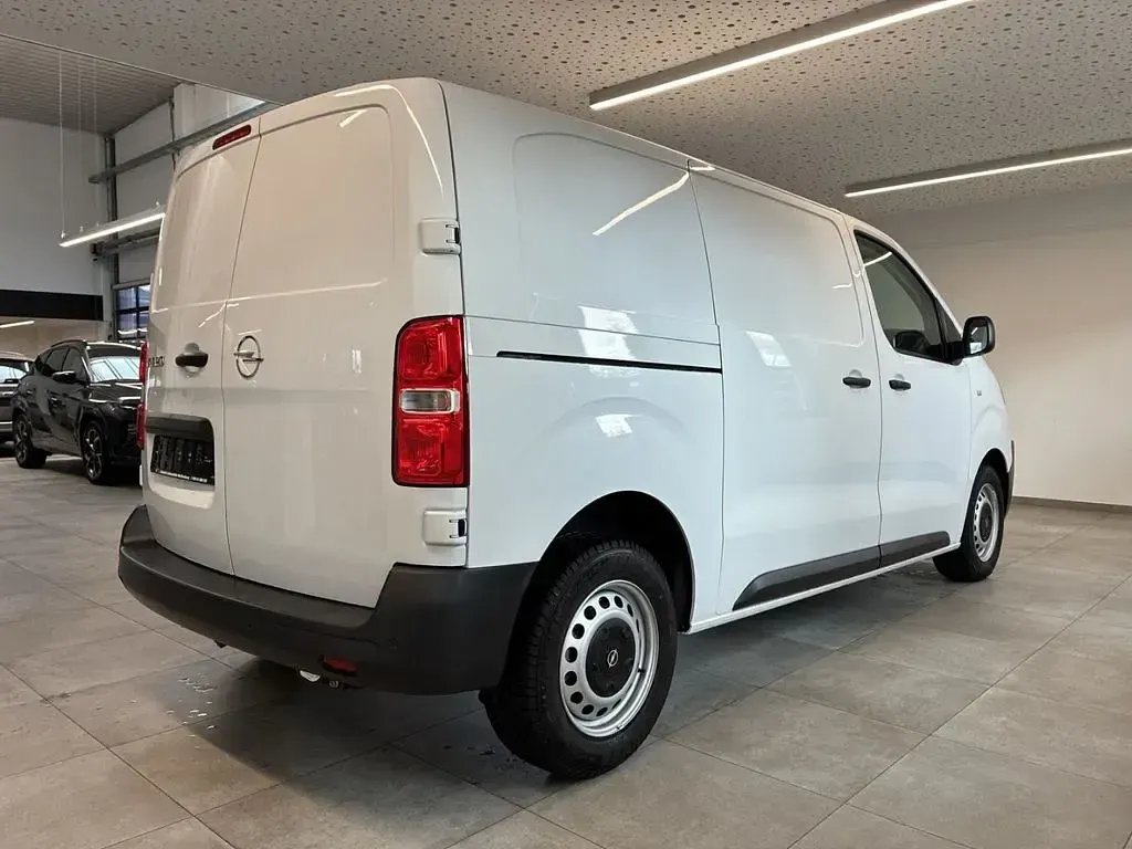 Neu Opel Vivaro-e Combi 144 PS (105 kW) 2026 Weiß Van / Kleinbus