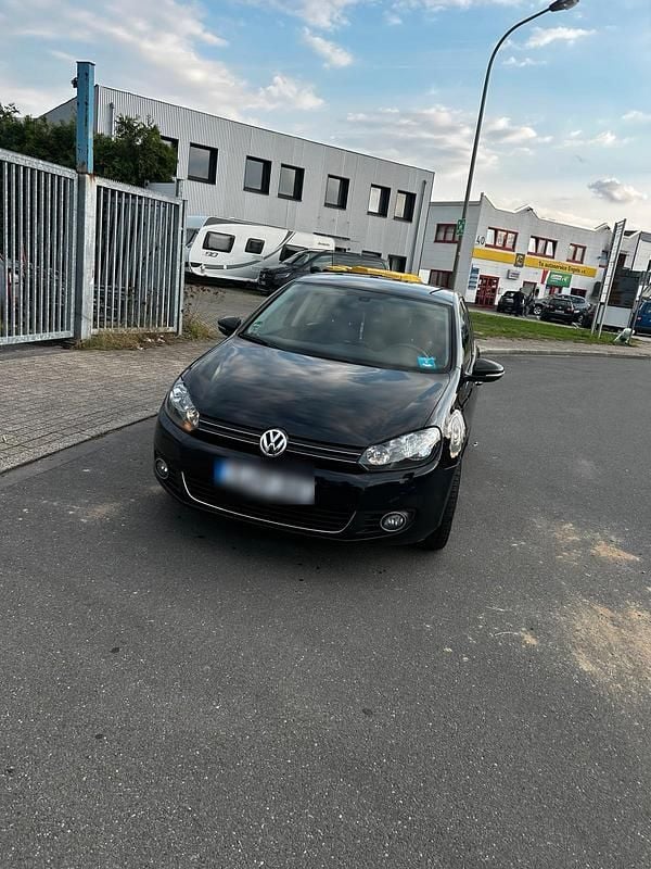 Blau Gebraucht 2011 VW Golf VI Limousine | 4.600 € (Guter Preis) - Bild 1/4