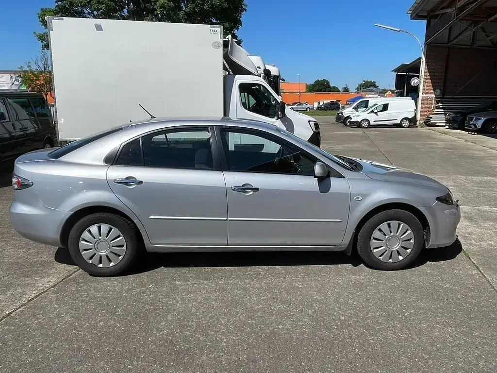 Używany Mazda 6 Active 147 KM (108 kW) 2007 Srebrny Sedan/Limuzyna