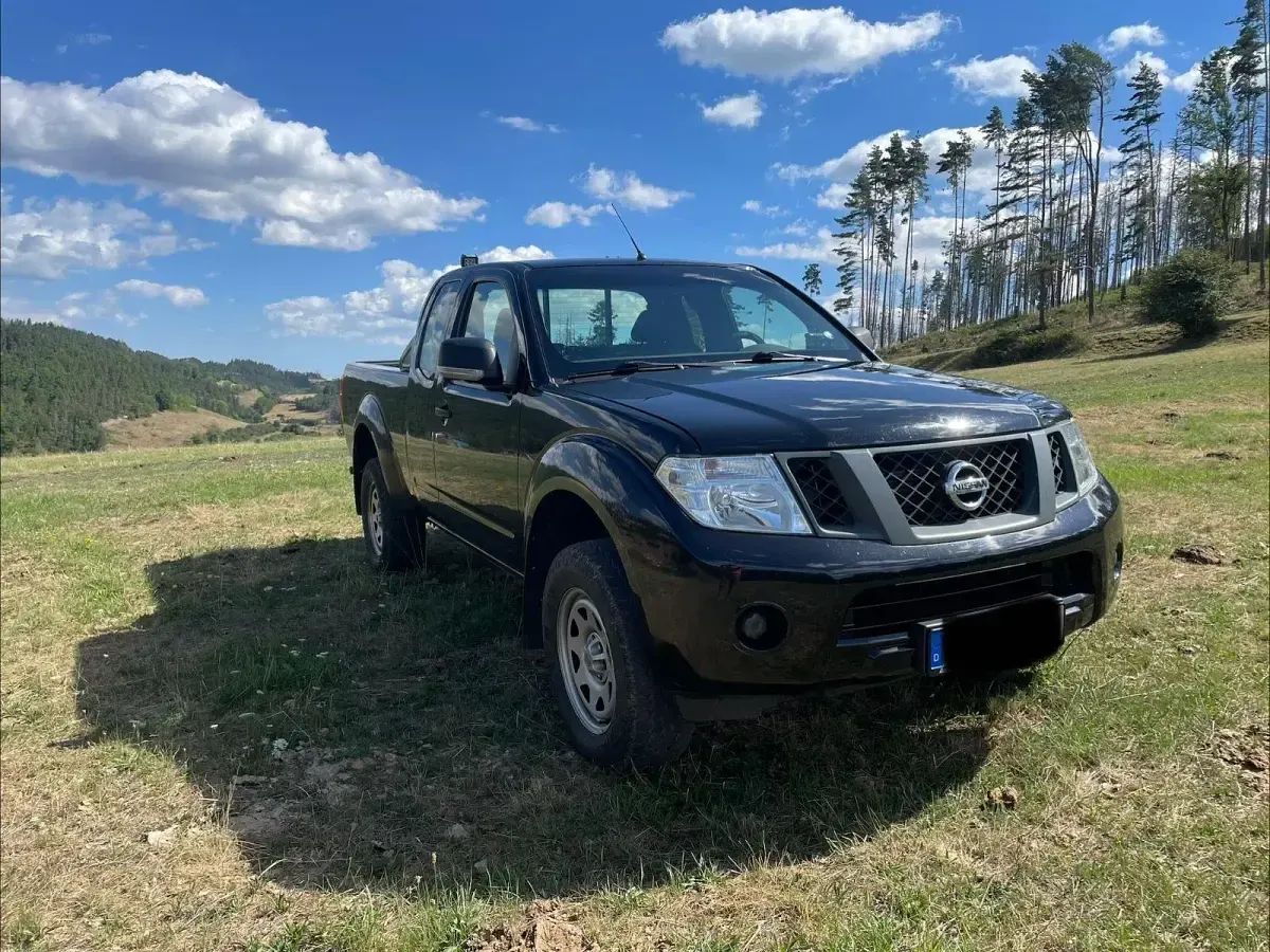 Gebraucht Nissan Navara 144 PS (105 kW) 2012 Schwarz Pickup