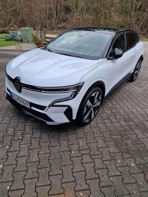 Gebraucht Renault Megane E-Tech Techno 160 kW (218 PS) 2023 Weiß Limousine