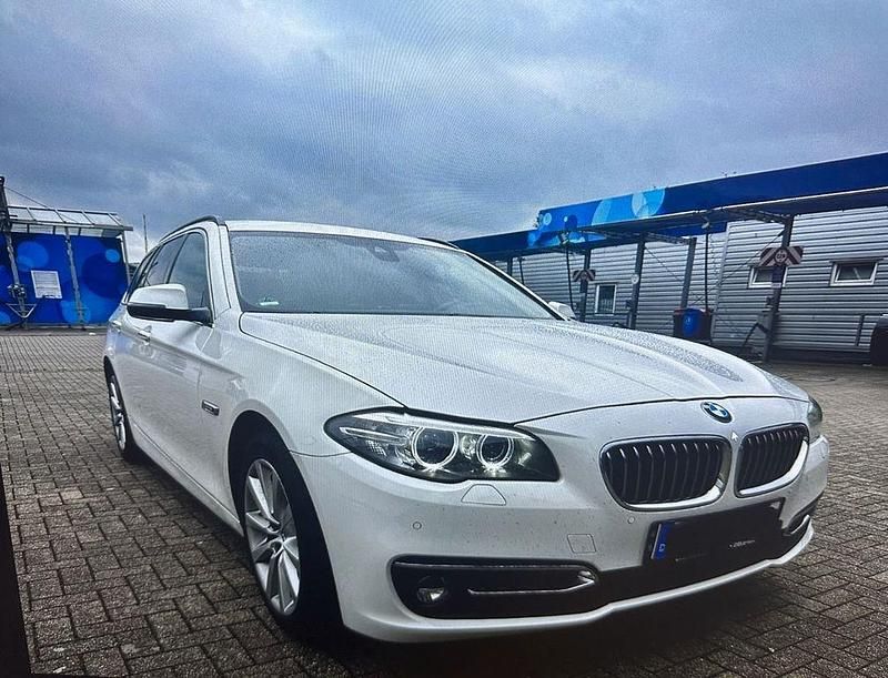 Weiß Gebraucht 2014 BMW 520 Luxury Line Kombi | 12.500 € (Fairer Preis) - Bild 1/4