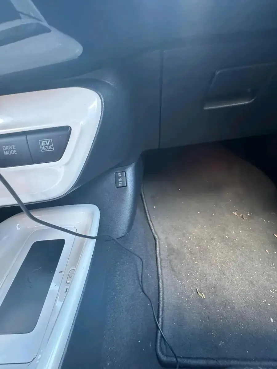 Gebraucht Toyota Prius 122 PS (89 kW) 2016 Schwarz Limousine