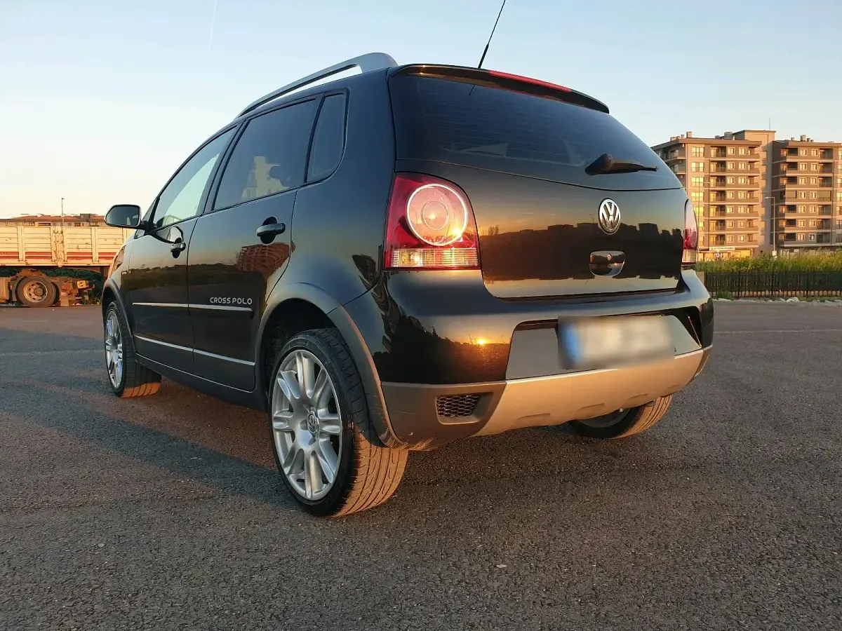 Gebraucht VW Polo Cross 80 PS (58 kW) 2006 Schwarz Kleinwagen