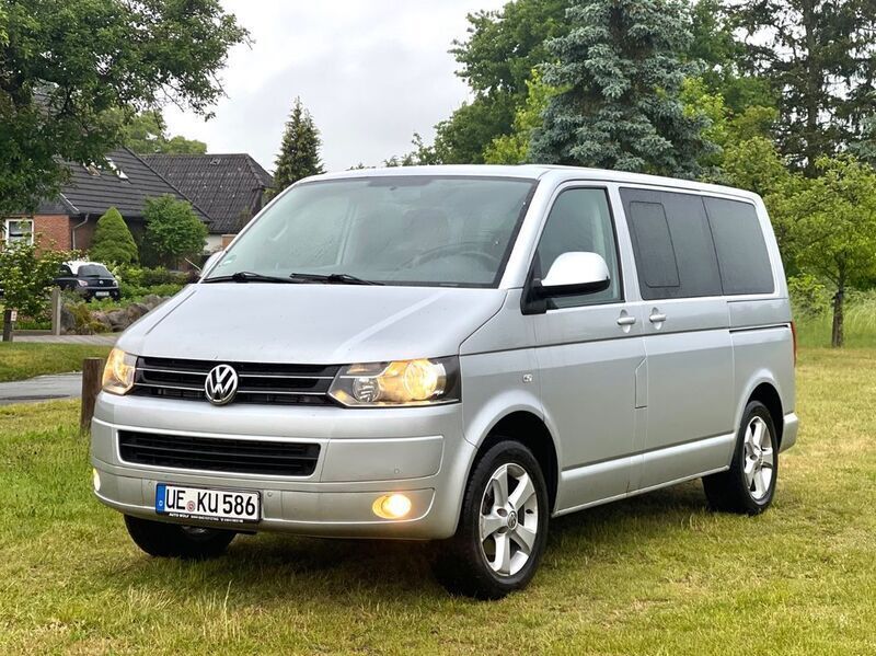 Grau Gebraucht 2010 VW Multivan Comfortline Van / Kleinbus | 19.899 € - Bild 1/4
