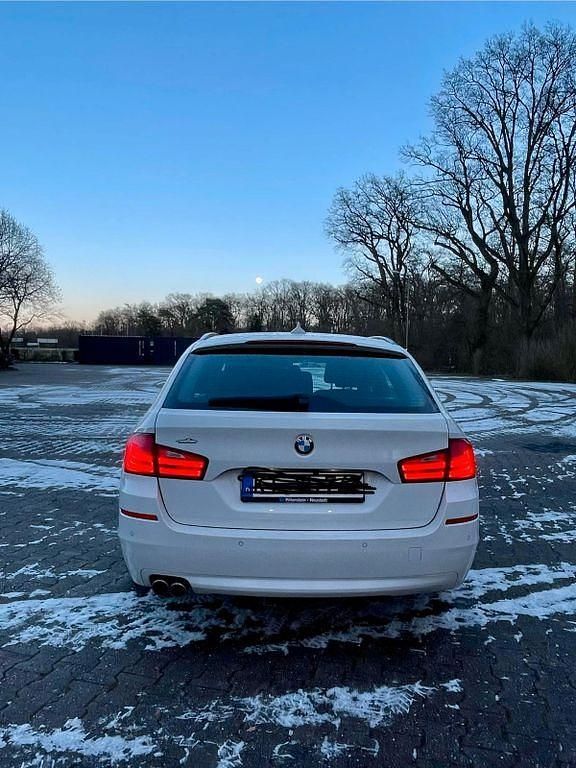 Gebraucht BMW 520 184 PS (135 kW) 2012 Weiß Kombi