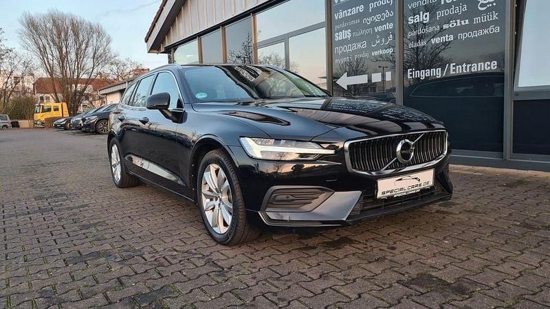 Schwarz Gebraucht 2020 Volvo V60 Momentum Kombi | 19.790 € (Guter Preis) - Bild 1/4