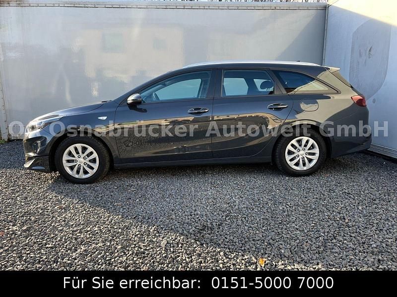 Gebraucht Kia Ceed 160 PS (117 kW) 2023 Grau Kleinwagen