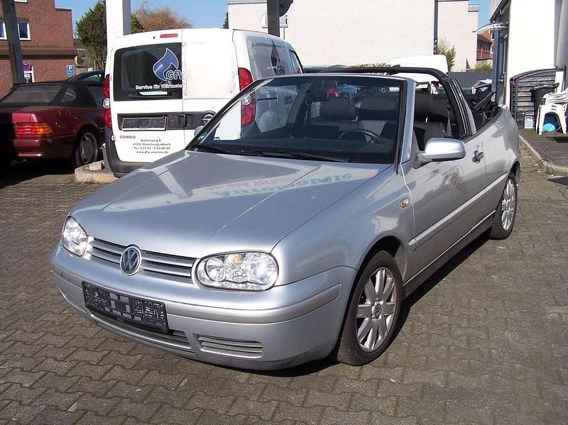 Silber Gebraucht 2001 VW Golf Cabriolet Sportline Cabrio | 5.950 € (Teuer) - Bild 1/4