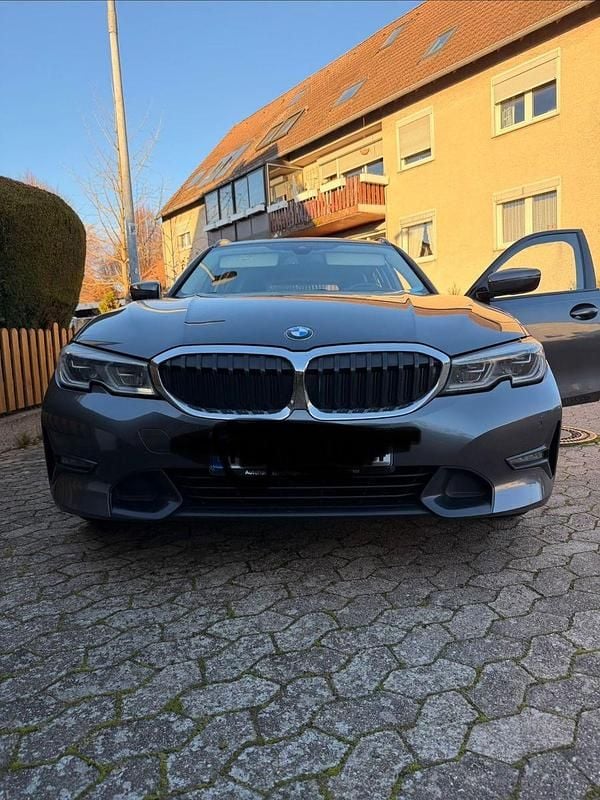 Gebraucht BMW 320 Shadowline 190 PS (139 kW) 2020 Schwarz Kombi