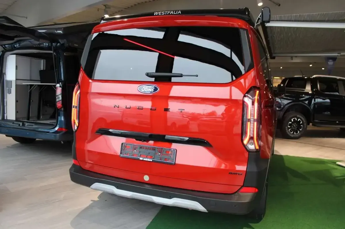 Nouvelle Ford Transit Custom Active 170 ch (125 kW) 2025 Rouge Monospace