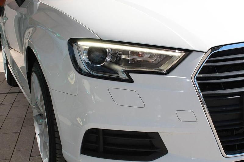 Gebraucht Audi A3 Cabriolet Sport 150 PS (110 kW) 2018 Weiß Cabrio