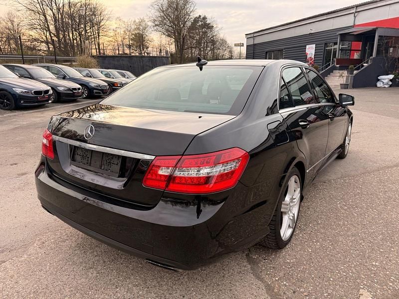 Gebraucht Mercedes E350 AMG 265 PS (194 kW) 2012 Schwarz Limousine