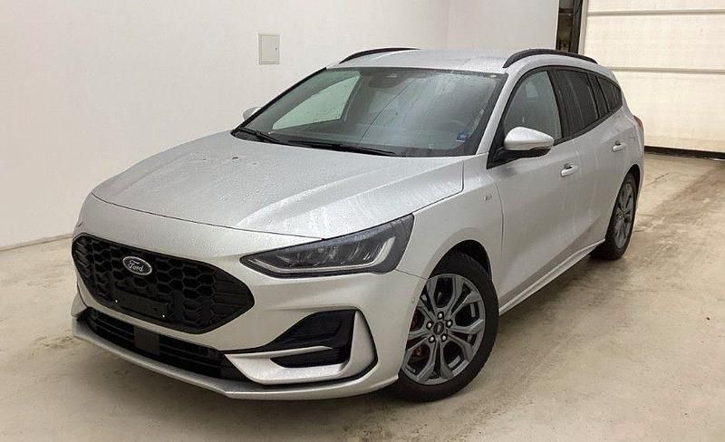 Gebraucht Ford Focus ST-Line X 155 PS (114 kW) 2025 Silber Limousine