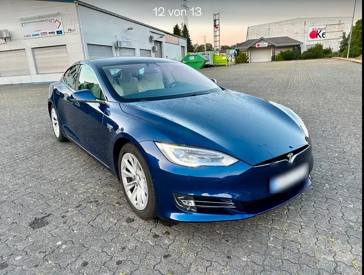 Second-hand Tesla Model S 386 kW (525 CP) 2018 Albastru Hatchback