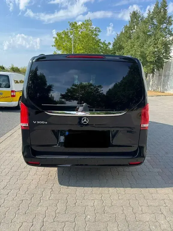 Gebraucht Mercedes V300 Avantgarde 237 PS (174 kW) 2022 Schwarz Van / Kleinbus