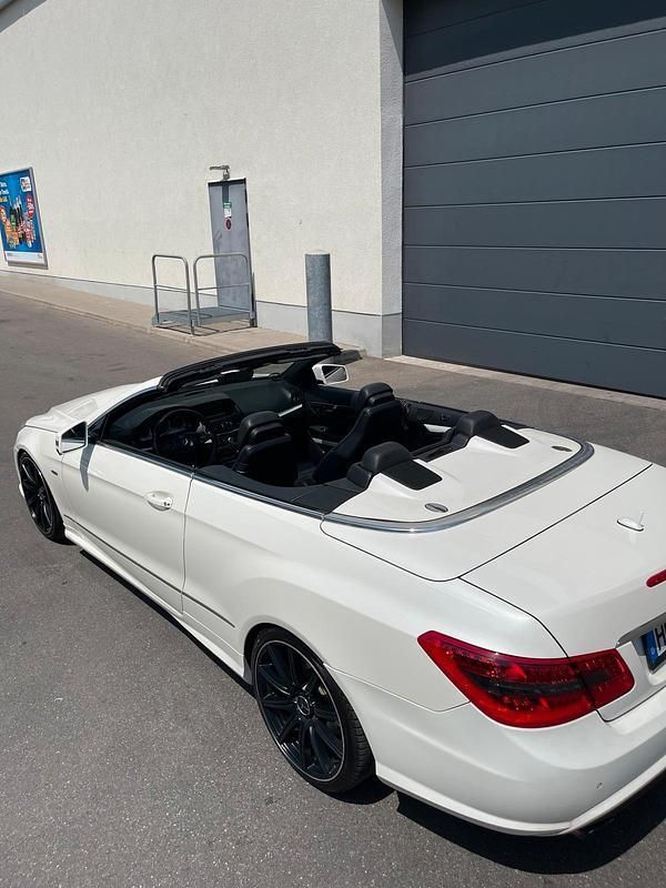 Weiß Gebraucht 2010 Mercedes E350 Cabrio | 13.999 € (Fairer Preis) - Bild 1/4
