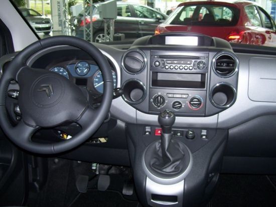 Gebraucht Citroën Berlingo 112 PS (82 kW) 2011 Blau metallic Van / Kleinbus