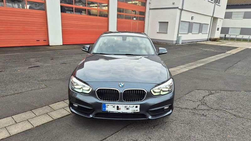 Gebraucht BMW 118 Advantage 136 PS (100 kW) 2019 Grau Kleinwagen