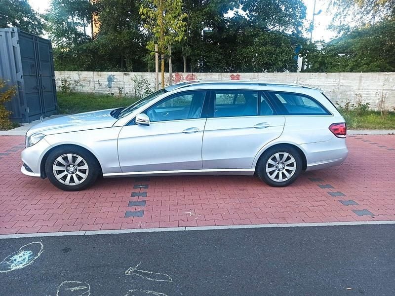 Gebraucht Mercedes E200 136 PS (100 kW) 2016 Silber Kombi