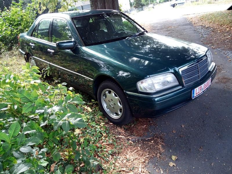 Gebraucht Mercedes C280 193 PS (141 kW) 1995 Grün Limousine
