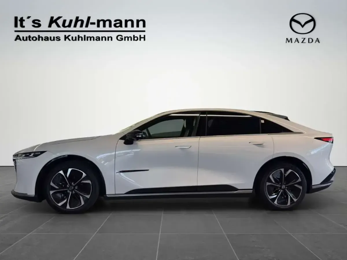 Neu Mazda 6e Takumi-Line 189 kW (258 PS) 2026 Crystal white pearl Limousine