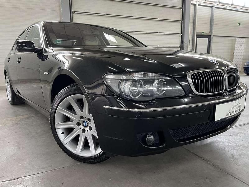 Gebraucht BMW 750 Sport Line 367 PS (269 kW) 2006 Black sapphire (schwarz) Limousine