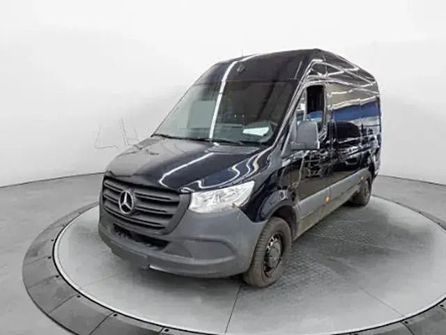 Schwarz (tiefschwarz) Gebraucht 2022 Mercedes Sprinter Van | 29.024 € (Superpreis) - Bild 1/4