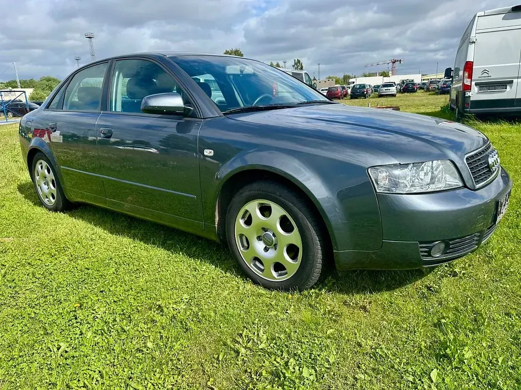 Gebraucht Audi A4 131 PS (96 kW) 2003 Grau Limousine