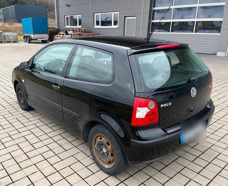 Gebraucht VW Polo 64 PS (47 kW) 2002 Schwarz Kleinwagen