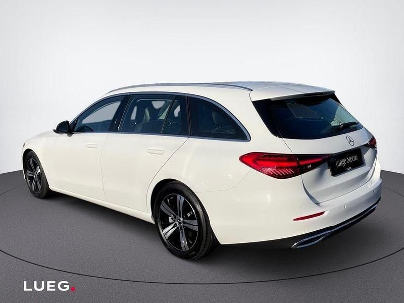 Gebraucht Mercedes C180 170 PS (125 kW) 2023 Weiß Limousine