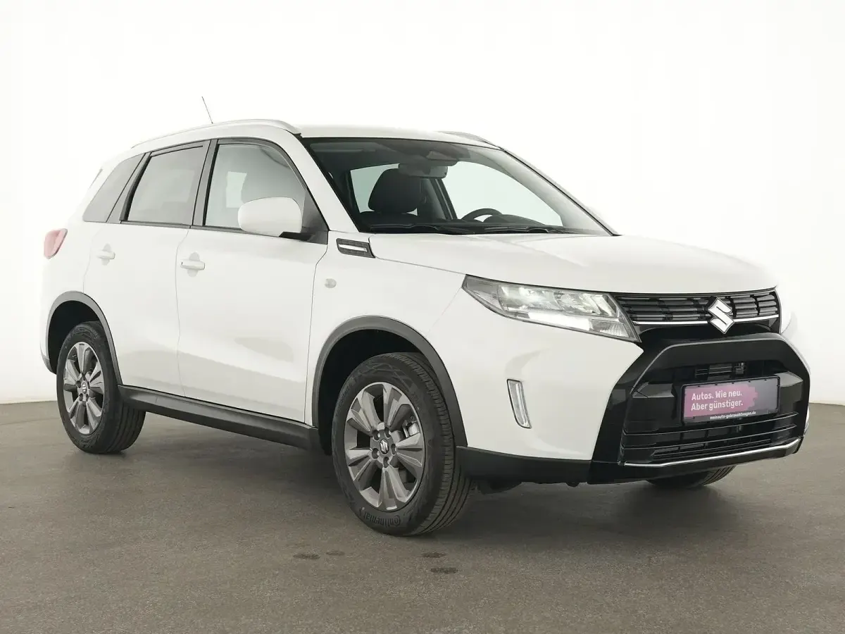 Neu Suzuki Vitara Comfort 102 PS (75 kW) 2025 Weiß SUV