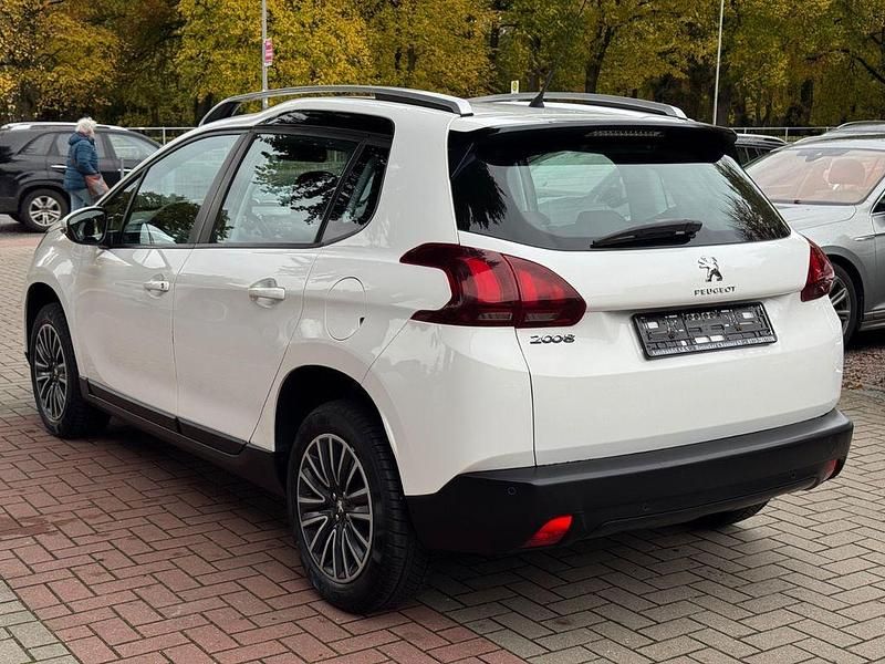 Gebraucht Peugeot 2008 Active 82 PS (60 kW) 2018 Weiß SUV