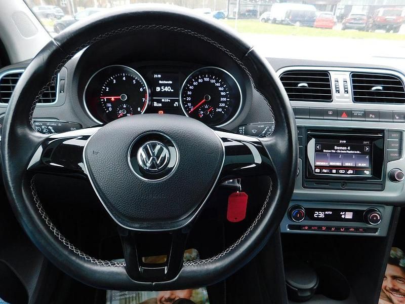 Gebraucht VW Polo LOUNGE 60 PS (44 kW) 2015 Schwarz Kleinwagen