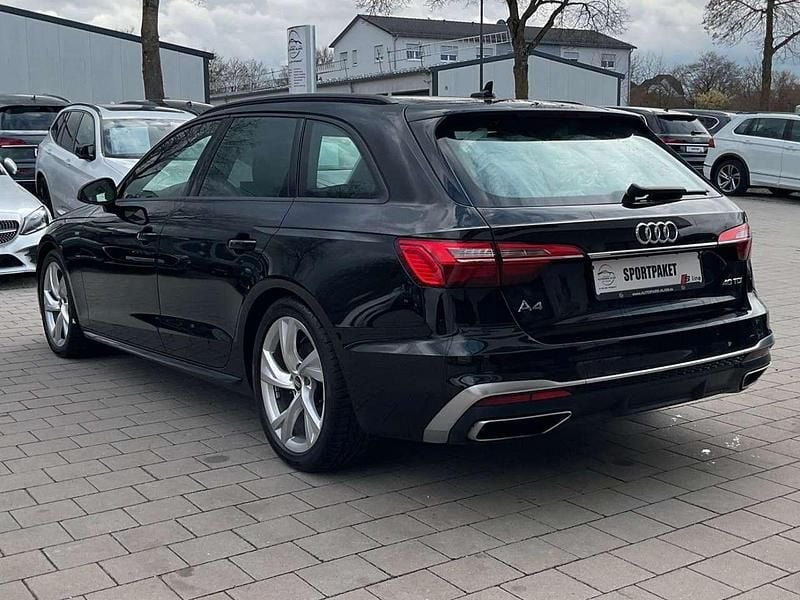 Gebraucht Audi A4 S-Line 204 PS (150 kW) 2021 Mythosschwarz metallic Kombi