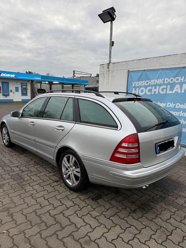Gebraucht Mercedes C180 143 PS (105 kW) 2003 Silber Kombi