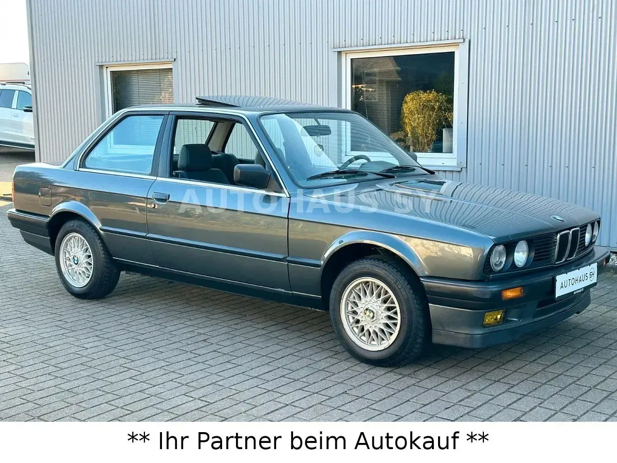 Gebraucht BMW 316 99 PS (72 kW) 1989 Grau Coupé