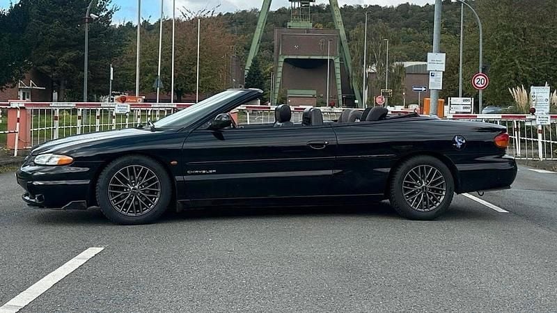 Gebraucht Chrysler Stratus Limited 163 PS (119 kW) 2000 Schwarz Cabrio