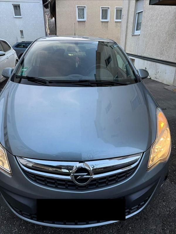 Silber Gebraucht 2012 Opel Corsa Kleinwagen | 2.600 € (Guter Preis) - Bild 1/4