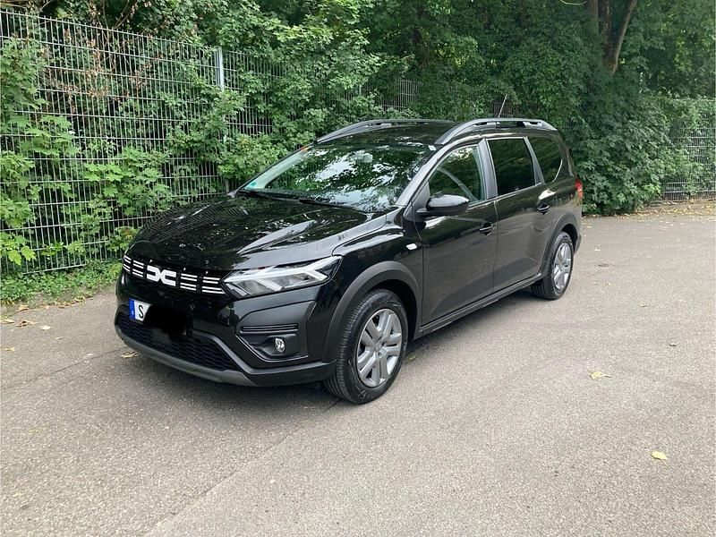 Schwarz Gebraucht 2023 Dacia Jogger Kombi | 17.100 € (Guter Preis) - Bild 1/4