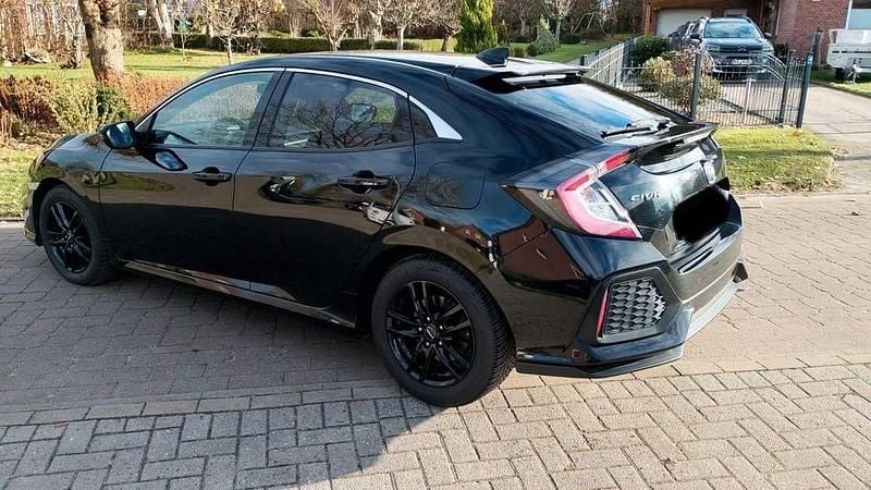 Gebraucht Honda Civic Elegance 126 PS (92 kW) 2019 Schwarz Limousine