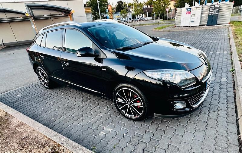 Schwarz Gebraucht 2012 Renault Mégane GrandTour Kombi | 3.990 € - Bild 1/4
