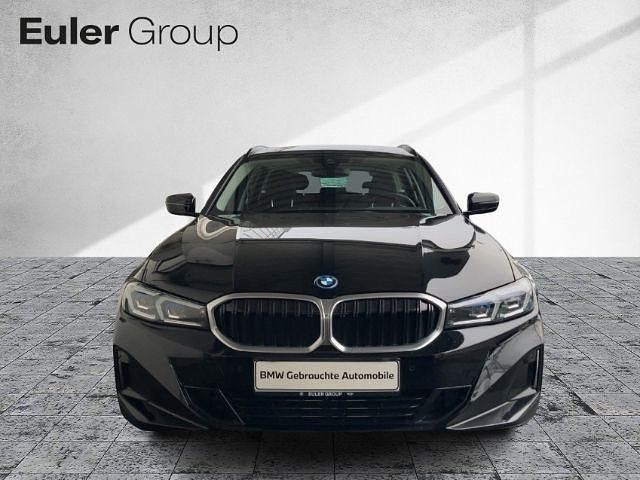 Gebraucht BMW 330e Sport Line 292 PS (214 kW) 2022 Schwarz Kombi