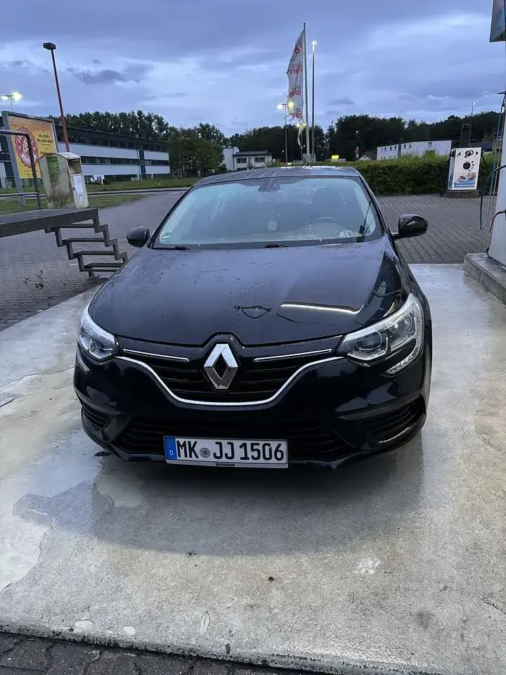 Gebraucht Renault Mégane Play 132 PS (97 kW) 2018 Kleinwagen